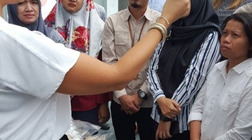 Protecting Sharks and Rays: Science and Collaboration with partners in Indonesia to Fight Illegal Wildlife Trade